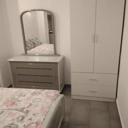 Апартаменты в паграти — 32 кв. м., спальни: 1, собственных ванных: 1 *