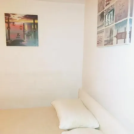 De 32 M² En Pagrati, Con 1 Habitación * Atenas