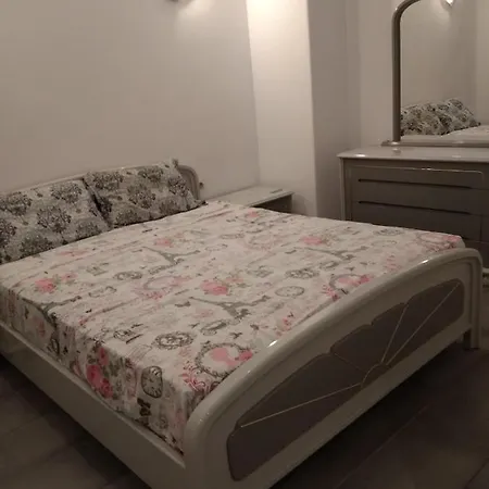 Apartamento De 32 M² En Pagrati, Con 1 Habitación *